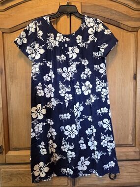 Vintage Ui-Maikai Hawaiian Dress Navy Blue White Hibiscus Floral Caftan Muumuu